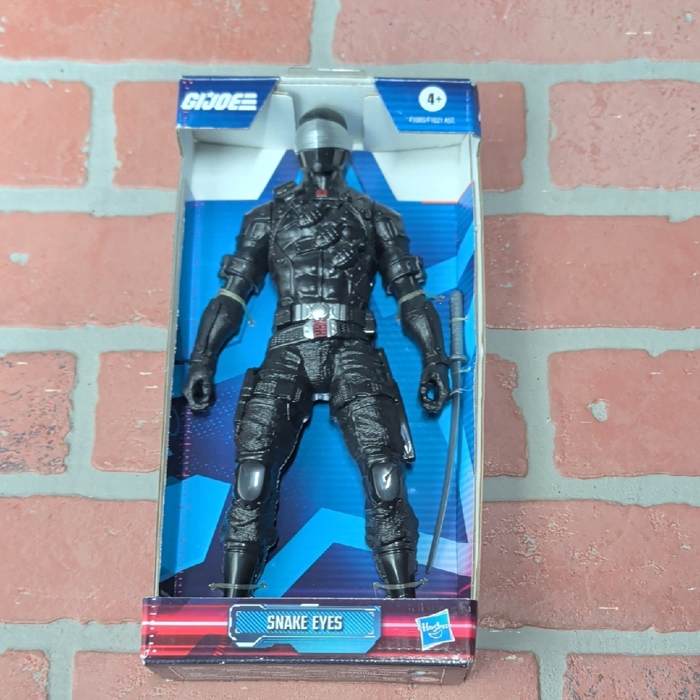 Hasbro G.I. Joe Snake Eyes Action Figure - Black